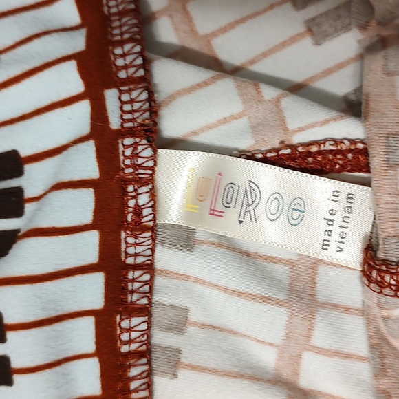 LuLaRoe Piano Keys Tall and Curvy Leggings - Picture 10 of 11